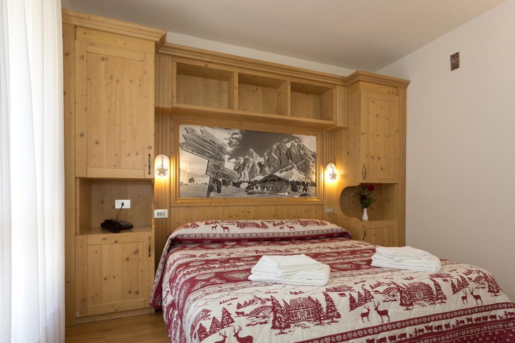 Hotel Cima Tosa San Lorenzo Dorsino Kültér fotó
