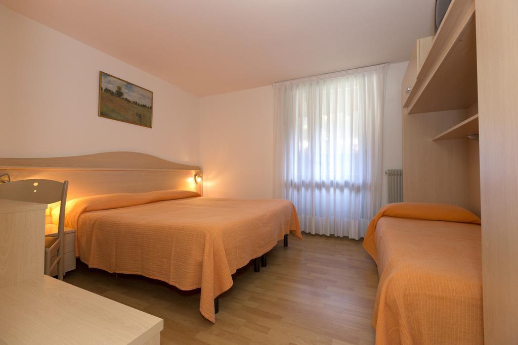Hotel Cima Tosa San Lorenzo Dorsino Kültér fotó
