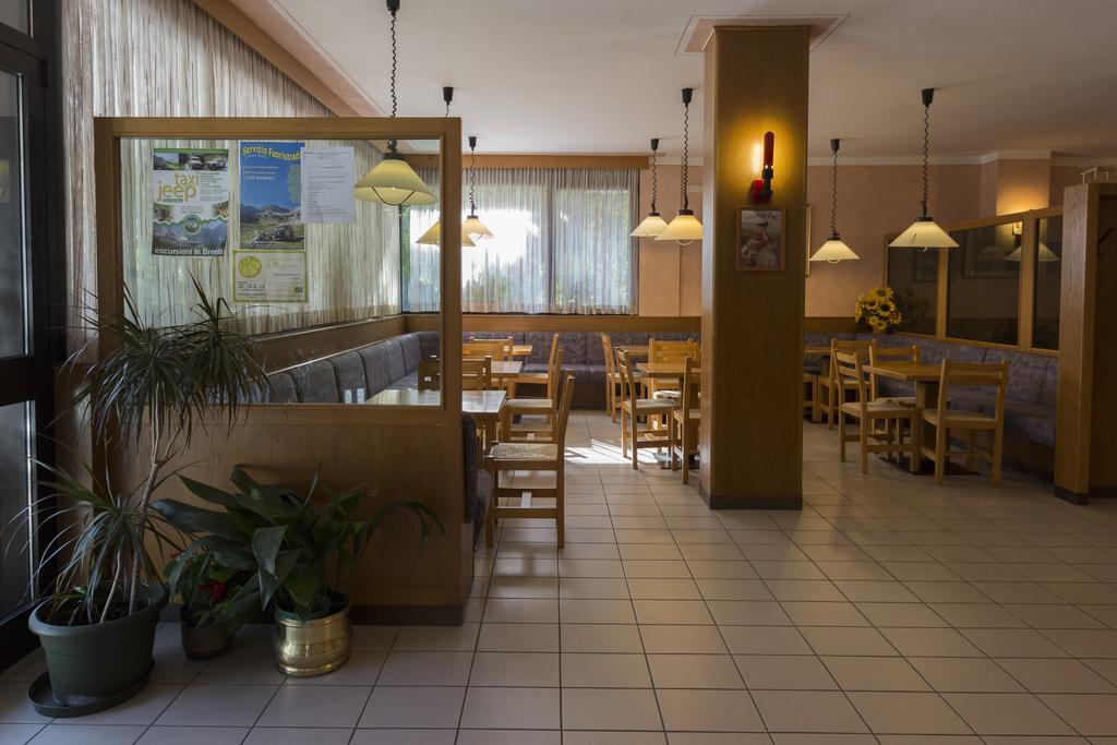Hotel Cima Tosa San Lorenzo Dorsino Kültér fotó