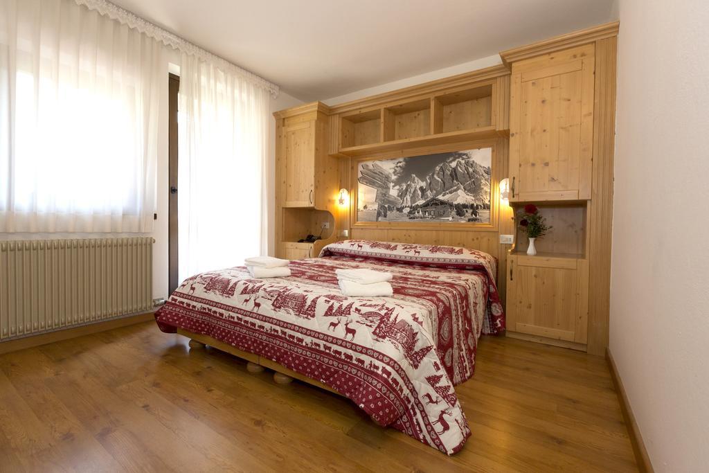 Hotel Cima Tosa San Lorenzo Dorsino Kültér fotó